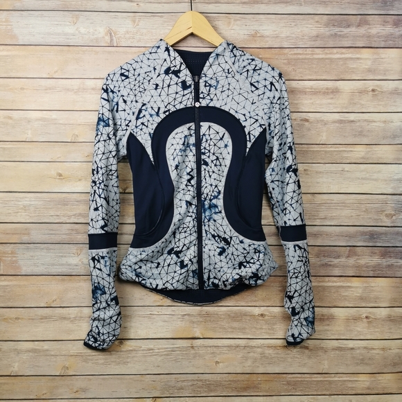 lululemon athletica Jackets & Blazers - Lululemon find your bliss reversible Jacket XS